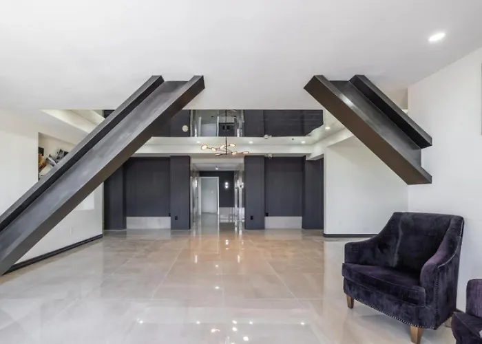 Aparthotel Modern Two Bedroom With Views 3*