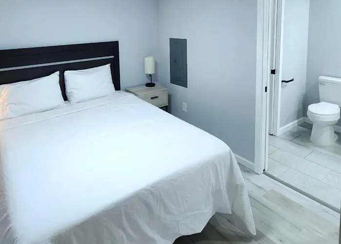 Aparthotel Modern Two Bedroom With Views 3*